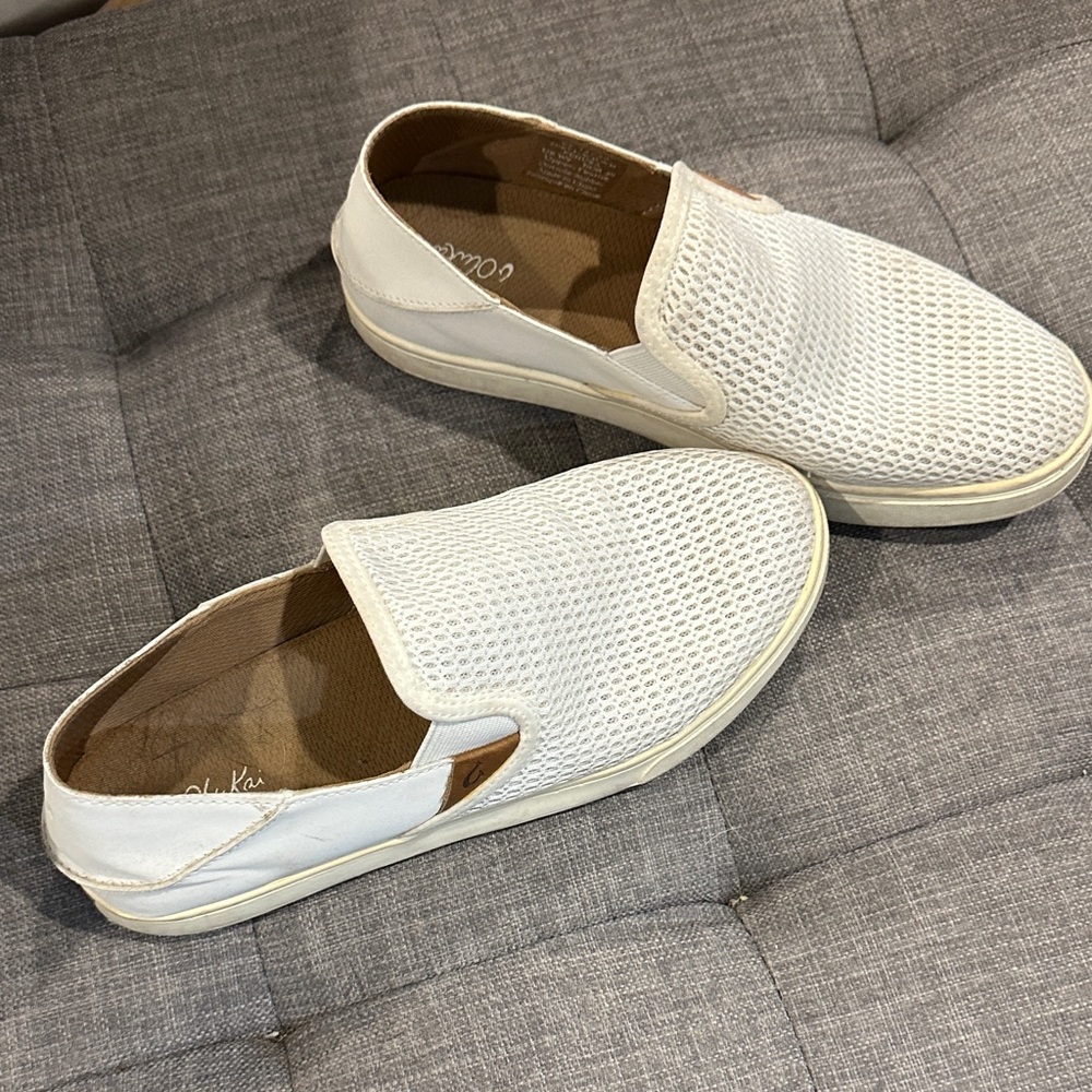 Olukai Women’s Cream Slip-On Loafers